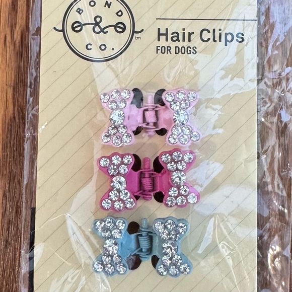 ๐ 6/$60 NEW Bond & Co Dog Bows Extra Small Alligator Clip Rhinestones Pink Blue - Picture 1 of 3